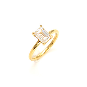 Bague de fiançailles <span class=keywords><strong>solitaire</strong></span> pour femme en or blanc 18 carats avec <span class=keywords><strong>diamant</strong></span> de laboratoire certifié taille émeraude couleur D par River Time - Product Image 2