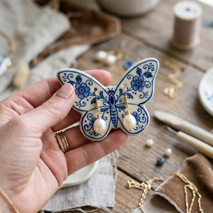 Cartoncini Espositivi per Orecchini Personalizzati Stile Chinoiserie Blu e Bianco con <span class=keywords><strong>Farfalle</strong></span>, in Porcellana Vintage Spessa, per Esposizione Gioielli, OEM, Personalizzabili, All'ingrosso - Product Image 4