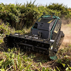 หุ่นยนต์ตัดหญ้า Vigorun Tech MTSK1000 แบบอัตโนมัติ ใช้เครื่องยนต์เบนซิน Caterpillar 764 ซีซี สำหรับงานป่าไม้ - Product Image 2