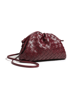 Sac fourre-tout mini beige en PU et polyester tissé, fait main, doux, avec fermeture à clip, bandoulière réglable, style luxueux, toutes saisons - Product Image 3