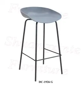 साधारण धातु नॉर्डिक रसोई सिलास पैरा बर्रा आधुनिक पीपी समोच्च बैक मेटल पैर बार स्टूल कैफे बार टेबल के लिए हाई बार कुर्सियाँ