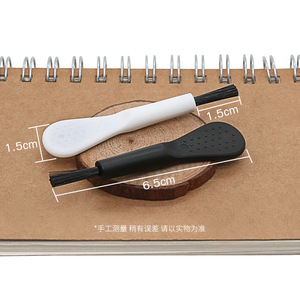 Brosse de nettoyage multifonctionnelle pour écouteurs, pour bouchons d'oreilles et accessoires, avec poils doux, design mini portable - Product Image 4