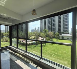 Fenêtre coulissante extérieure moderne, hautement attrayante, pliable, étanche, insonorisée, en aluminium, double vitrage, durable, pour villas, Energy Star - Product Image 1