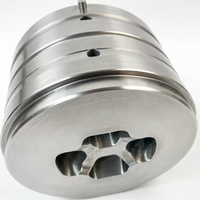 Moule d'extrusion monocavité en acier H13 de haute précision pour profilés de cadres industriels et de supports solaires, conception personnalisée, modèle Huayi 67