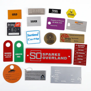 Badge Personalizzati per Uniformi Alberghiere, Targhette con Nome e Logo in Acciaio Inox Nero, Oro, Argento, Rame con Spilla di Sicurezza - Product Image 4