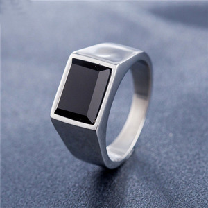 Di vendita caldo di alta qualità in acciaio inox ip placcatura in oro semplice di modo agata <span class=keywords><strong>nera</strong></span> anelli di <span class=keywords><strong>pietra</strong></span> per gli uomini - Product Image 3