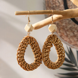 ต่างหูทอต่างหูหวายแฮนด์เมดแนววินเทจสำหรับผู้หญิง Uionen 1028 - Product Image 2