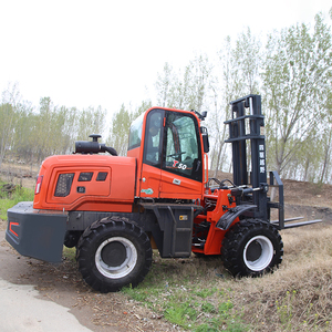 Venta caliente 4x4 Wheel Drive Articulated Off-Road 5T Carretilla elevadora de combustión interna con cabina - Product Image 4