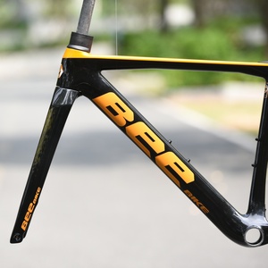 Cuadro de <span class=keywords><strong>Bicicleta</strong></span> de Carretera Ultraligero de Carbono con Cableado Interno Completamente Oculto para un Rendimiento Profesional en Carreras - Product Image 4