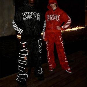 ชุดวอร์มผู้ชายสไตล์เรโทรลายไท-ได รุ่นคัสตอม 2026 พร้อมเสื้อฮู้ดพิมพ์ลายกราฟิกแถบสีขนาดใหญ่ และกางเกงขายาวทรงกระบอก - Product Image 1