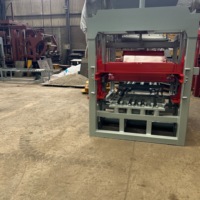 Machine automatique hydraulique QT4-15 pour la fabrication de pavés, de briques en béton et de blocs creux emboîtables pour usine