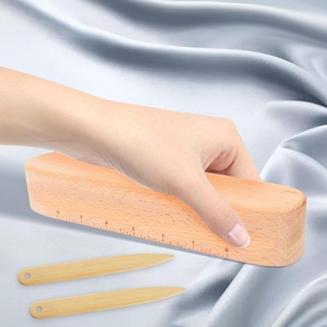 Ensemble de pinces à coudre en bois et de retourneurs de points en bambou - Product Image 3