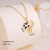 Meistverkaufte Fußball-Halskette Edelstahl-Kette Geometrischer Herzförmiger Fußball-Anhänger Sport-Halskette für Fans
