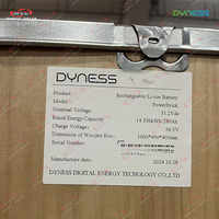 Stock UE Dyness PowerBrick 51.2V 280Ah 15kWh LiFePO4 Batterie murale au lithium Powerwall Système de stockage d'énergie avec roues