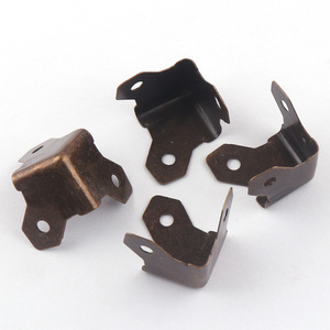 Ángulo <span class=keywords><strong>de</strong></span> envoltura Esquina <span class=keywords><strong>de</strong></span> metal <span class=keywords><strong>de</strong></span> joyería Caja <span class=keywords><strong>de</strong></span> madera/bolso Accesorios <span class=keywords><strong>de</strong></span> hardware - Product Image 1