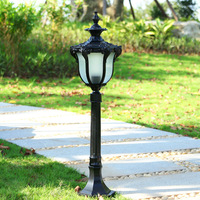 Lampadaire extérieur étanche pour porte Éclairage principal en aluminium Lampes à led Lampes décoratives pour porte de villa Lampe verticale rétro pour jardin et pelouse