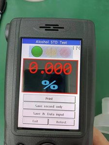 Testador de Álcool Digital Profissional de Alta Qualidade com Sensor de Célula de Combustível Bateria de Lítio Tempo de Resposta Rápido - Alkomat FIT333 - Product Image 3