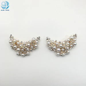 New Fashion Women <strong>Shoe</strong> Decoration <strong>Accessories</strong> White Pearl <strong>Shoe</strong> <strong>Clip</strong> <strong>on</strong> Upper Jewelry Rhinestone <strong>Shoe</strong> Buckle - Product Image 4