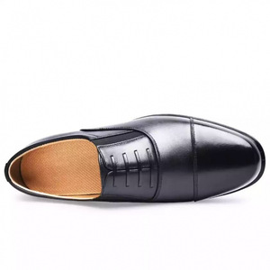 รองเท้าหนังผู้ชายแบบสามส่วน สำหรับงานแต่งงาน รองเท้าอ็อกซ์ฟอร์ดสีดำ สไตล์คลาสสิก สำหรับเจ้าบ่าวและเพื่อนเจ้าบ่าว - Product Image 3