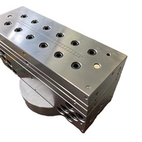 Panneaux de plafond carrés en PVC de taille standard, modernes, imperméables, ignifuges, insonorisés, blancs, certifiés ISO9001