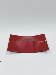 Bolsa de Regalo Roja Plegable Ecológica de Alta Calidad con Laminado Brillante y Recubrimiento UV para Dulces y Bocadillos de Boda - Product Image 4