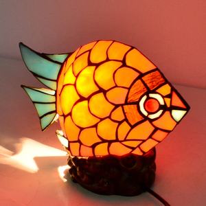 <span class=keywords><strong>Lampe</strong></span> d'appoint en verre <span class=keywords><strong>Tiffany</strong></span> <span class=keywords><strong>Art</strong></span> Déco européen LongHuiJing avec ampoule LED AC E14 pour bébés et enfants - Product Image 2