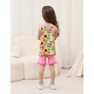 Conjunto de Top Floral y Pantalones Capri Rosa para Niña BambooBud, Atuendo Transpirable de Verano para Niñas Pequeñas de 2 a 5 Años - Product Image 5