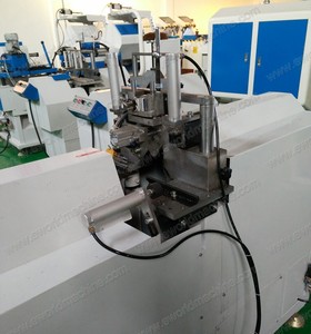 เครื่องตัดพีวีซีความแม่นยำสูง เครื่องตัดโปรไฟล์ยูพีวีซี 380V 2kW เครื่องตัด Eworld สำหรับงานประตูหน้าต่าง - Product Image 3