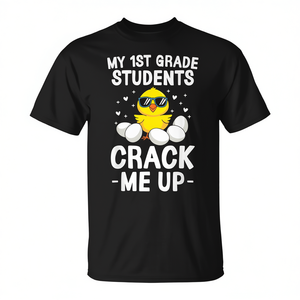 Camiseta para profesores con diseño de pollito de Pascua, con la frase: Mis alumnos de primer grado me hacen reír. - Product Image 2