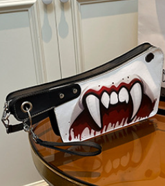 Sac à bandoulière pour téléphone portable en forme de couteau avec imprimé de sang et de crâne personnalisé amusant pour festival de fête d'Halloween - Product Image 4