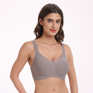 Soutien-gorge plongeant sans fil pour <span class=keywords><strong>femme</strong></span>, uni, décolleté en V profond, sans couture, respirant, doux, fin, avec bretelles ajustables en U, bonnet 3/4 - Product Image 2