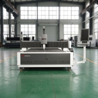 Machine de découpe laser fibre CNC 3015 de 1500W 3KW Raycus avec précision de ±0,02 mm pour tôles d'acier en atelier