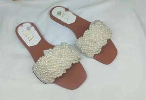 Sandalias de exterior nuevas de primavera para mujer 2025, plataforma plana de cuero de microfibra tejido con perlas blancas, cierre deslizante, tendencia de moda para - Product Image 5