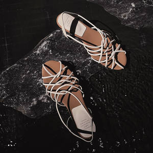 <span class=keywords><strong>Sandalias</strong></span> de piel de vaca blanca trenzada francesa de lujo para <span class=keywords><strong>mujer</strong></span>, diseño antideslizante para bodas, eventos, directo de fábrica, venta al por mayor, Verano - Product Image 4