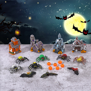 Décoration d'Halloween : Ensemble de figurines en résine (Maison, Araignée, Chauve-souris, Citrouille) pour intérieur et extérieur - Product Image 1