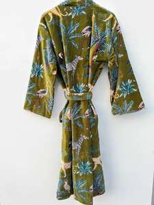 Veste longue bomber en velours vert jungle à imprimé animal pour femme, style bohème, avec ceinture, idéale pour l'hiver et la plage - Product Image 4