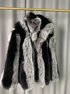 2025 nuovo arrivo giacca da <span class=keywords><strong>uomo</strong></span> calda <span class=keywords><strong>pelliccia</strong></span> di volpe <span class=keywords><strong>con</strong></span> cappuccio alla moda <span class=keywords><strong>pelliccia</strong></span> di volpe per gli uomini - Product Image 4