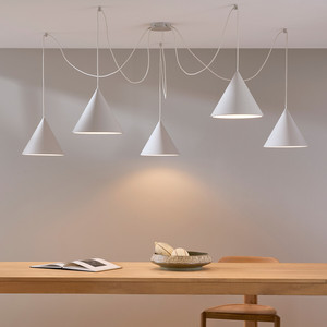 Lustre suspendu en métal de luxe nordique à hauteur réglable, 5 ampoules, luminaire de restaurant, luminaires spéciaux de luxe - Product Image 1