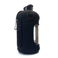 Bouteille d'eau de 2,2 l (demi-gallon) avec housse et couvercle, sans BPA, grande bouteille d'eau de 74 oz, gourde de sport avec poignée