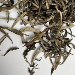 Offre Spéciale Thé au <span class=keywords><strong>jasmin</strong></span> Aiguille d'argent blanche Aiguille d'argent au <span class=keywords><strong>jasmin</strong></span> Thé mo Li Yin Zhen Thé <span class=keywords><strong>blanc</strong></span> mo Li Hua Cha <span class=keywords><strong>Jasmin</strong></span> frais fort - Product Image 3