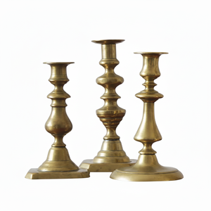 Lot de 3 pots de bougies uniques en béton en métal doré pour la décoration intérieure Bougeoir de noël et d'anniversaire de grande qualité - Product Image 1