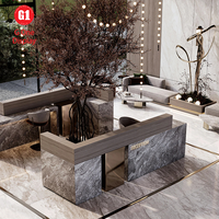 Mobilier d'intérieur sophistiqué pour hôtels : Étagères métalliques sur mesure, bureaux de réception en bois et meubles de présentation d'œuvres d'art modernes