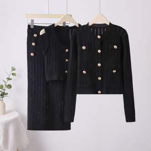 Örme takım elbise bayan bahar 2024 yeni katı hırka kazak + tank Top + örme yarım etek örme üç parçalı Set - Product Image 6