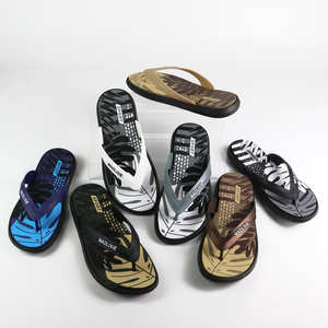 Prix Usine Grossiste PVC Tongs Sandales Plage Chancletas Sport Vente en Gros Claquettes <span class=keywords><strong>Homme</strong></span> Semelle EVA Multicolore Logo Personnalisé - Product Image 1