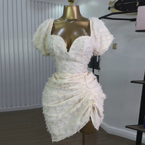 HK72276 Robes d'été tendance pour femmes, décontractées, sexy, en jacquard, col en V, manches bouffantes, taille haute, ajustées, froncées, courtes - Product Image 2
