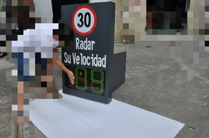 Qualité supérieure Trafic <span class=keywords><strong>Commentaires</strong></span> Signes D'affichage Led Solaire Radar Limite Votre Signe de Vitesse - Product Image 5