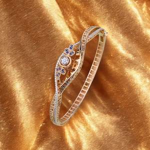 Brazalete de Filigrana de Diseño con Detalles Florales Azules, Joyería Elegante con Moissanita, Baño de Oro Rosa, Lujoso - Product Image 3