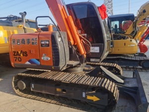 Pelle Hitachi ZX70 d'occasion à vendre | Mini pelleteuse hydraulique de 7 tonnes | Importé du Japon | Remise sur les pelleteuses d'occasion - Product Image 2