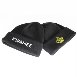 Gorro de Invierno de Punto Acrílico con Bordado Personalizado e Impresión Digital, con Texto/Logotipo Personalizado y Patrones de Puntos para Viajar - Product Image 1