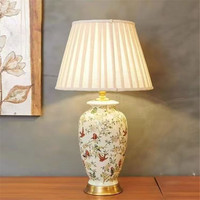 Lampe de table contemporaine à base en céramique avec motif floral et oiseaux, abat-jour en tissu plissé pour chambre à coucher, salon, bureau, villa